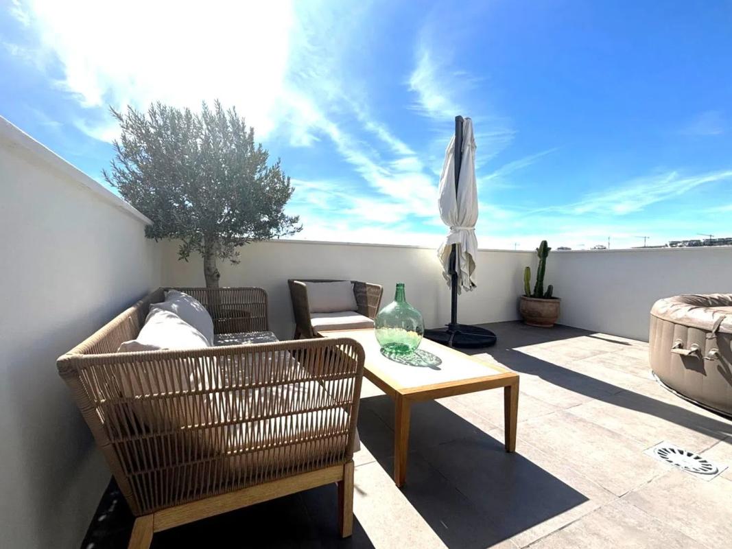 Sprzedaż poddasza w Barrio Parque Central, Estepona photo 1
