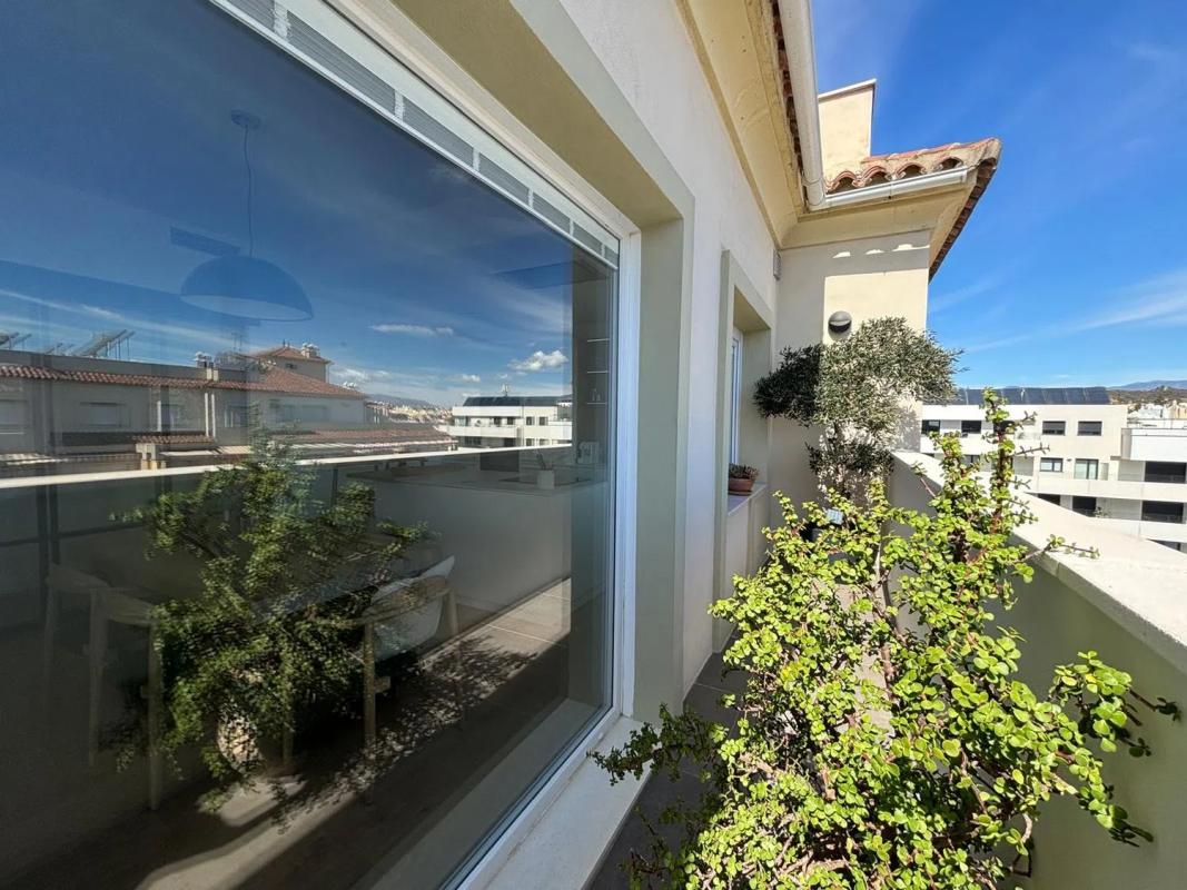 Sprzedaż poddasza w Barrio Parque Central, Estepona photo 4