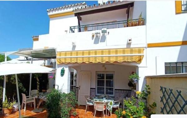 Mieszkanie na sprzedaż w  Barrio Nueva Atalaya, Estepona photo 1