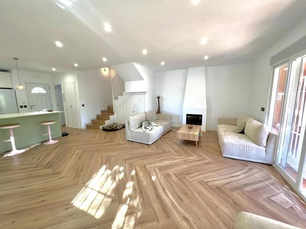 Sprzedaż niezależnego domku jednorodzinnego w Barrio Nueva Atalaya, Estepona photo 4