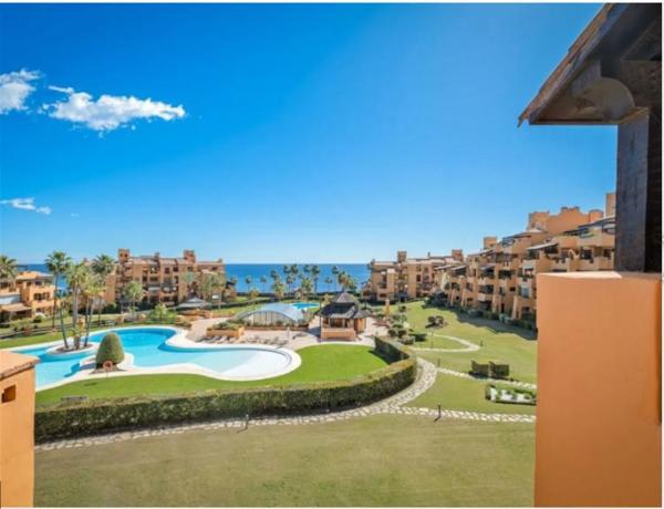 Продажа квартиры в Calle Mare Nostrum, puerta 121 Ur., 40, Эстепона photo 1