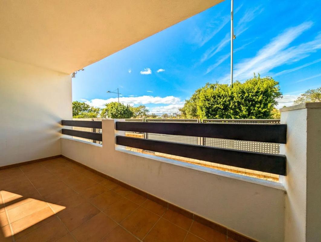 Venta de piso en Calle Flaminio, Estepona
 photo 3
