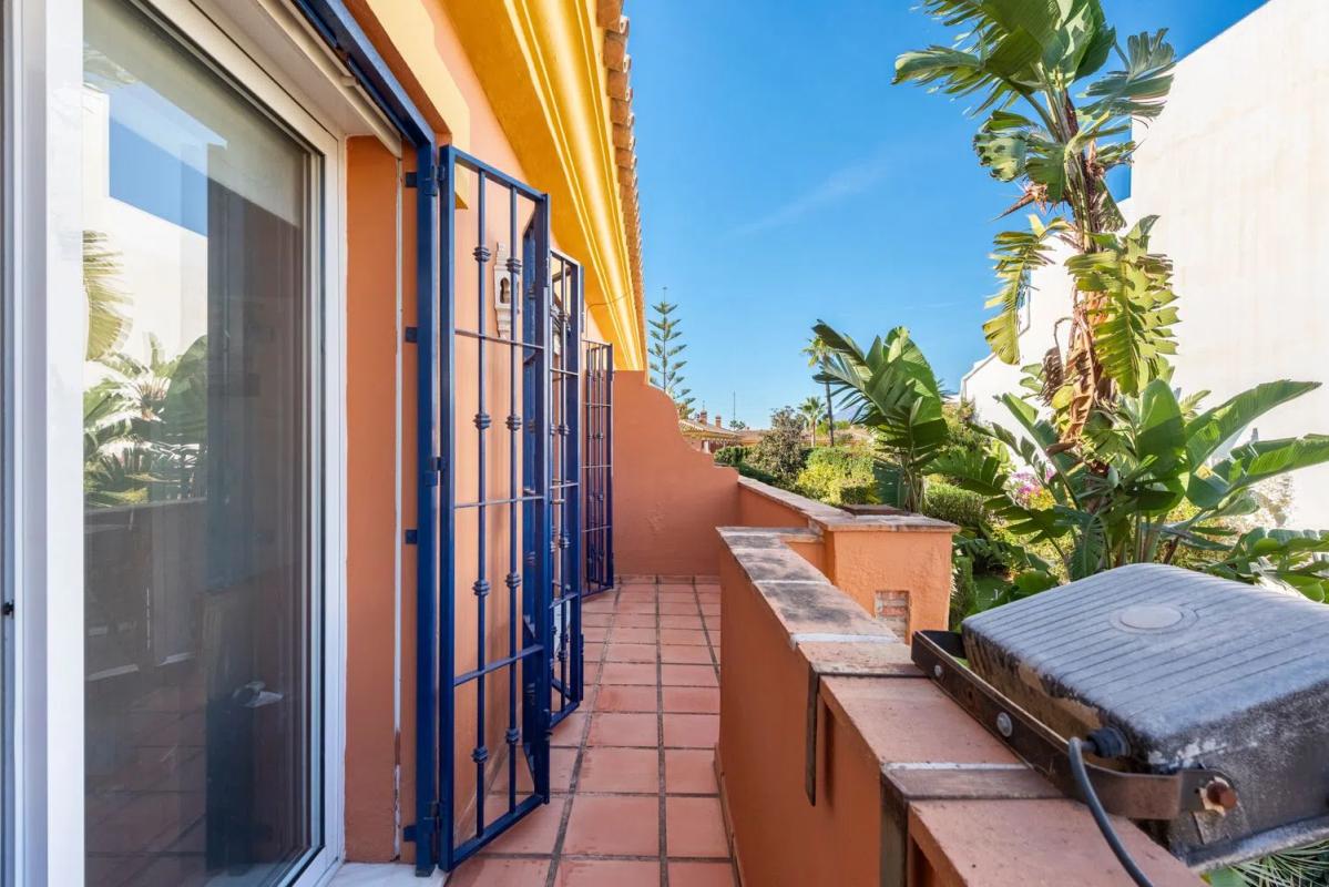 Venta de chalet independiente en Avendia del Pernet s/n, Estepona
photo 3