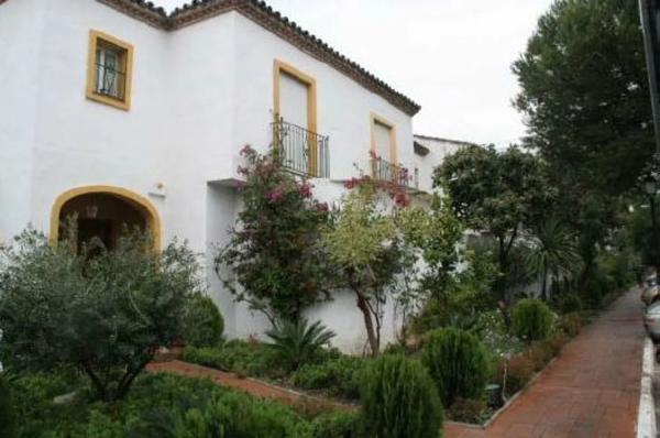 Detached villa for sale in Camino de Cortes, Estepona photo 1