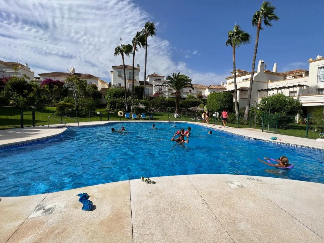 Venta de chalet independiente en Calle Pinechurst, 13, Estepona
 photo 3