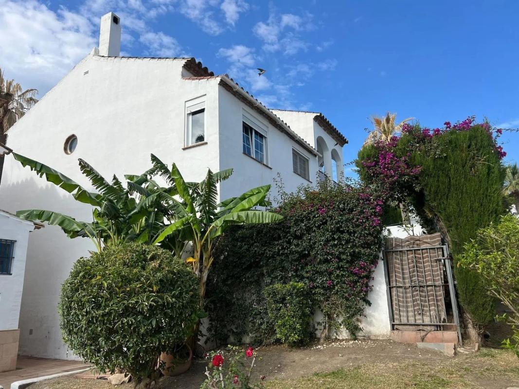 Продажа отдельного шале в Barrio Bel-Air, Эстепона photo 1