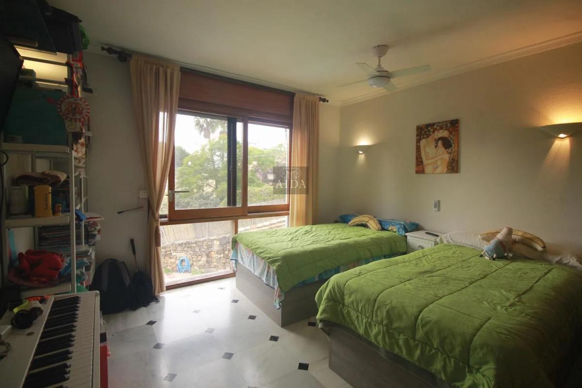 Продажа отдельного шале в Barrio Zona Calvario, Эстепона photo 4