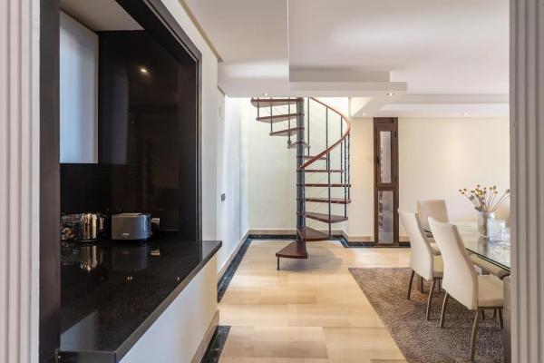 Ático en venta en  Calle del Mare Nostrum, 42, Estepona photo 3
