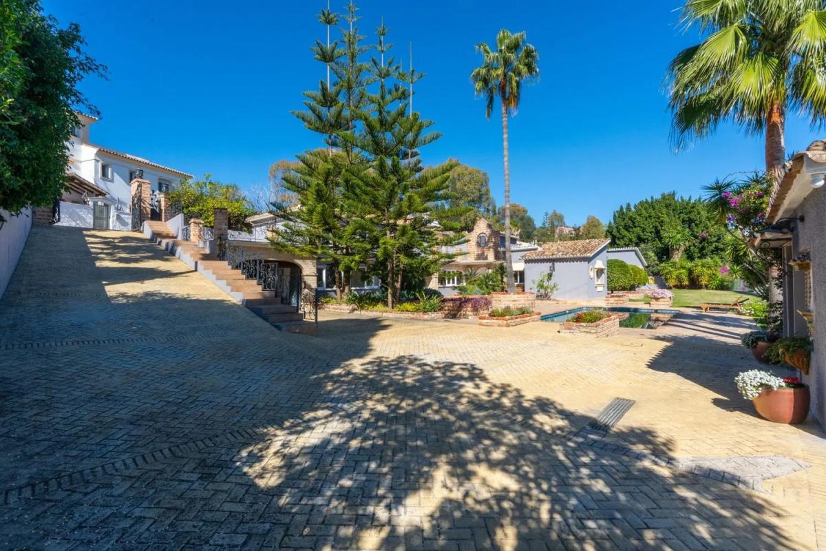 Sprzedaż niezależnego domku jednorodzinnego w  Diseminado el Barronal, 7, Estepona photo 4