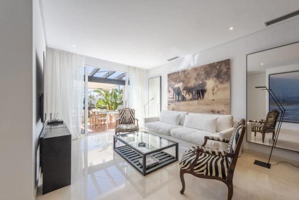 Ático en venta en  Barrio Punta Plata, Estepona photo 2