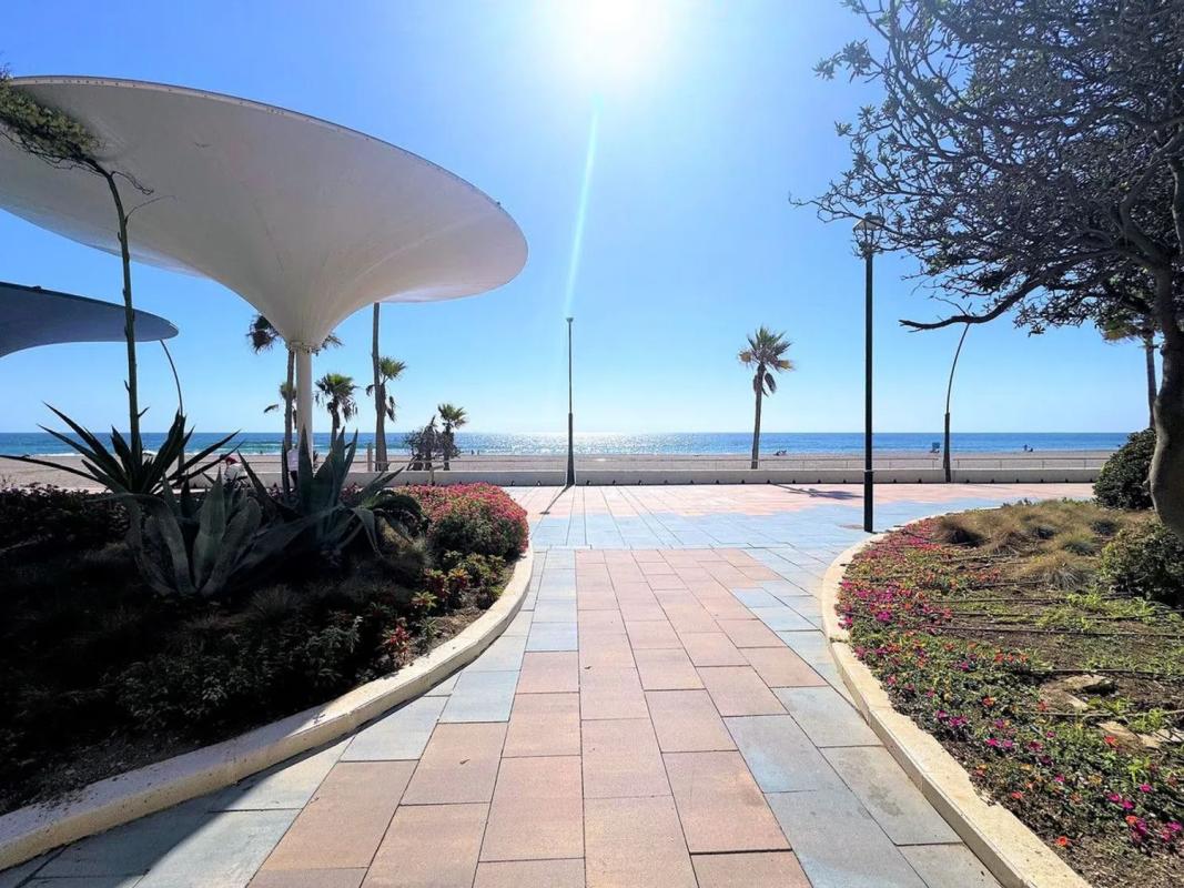 Venta de chalet independiente en Calle Ebro, Estepona
photo 2