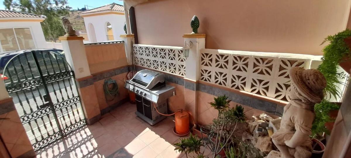 Продажа отдельного шале в  Calle Alextebuna, 21, Эстепона photo 2
