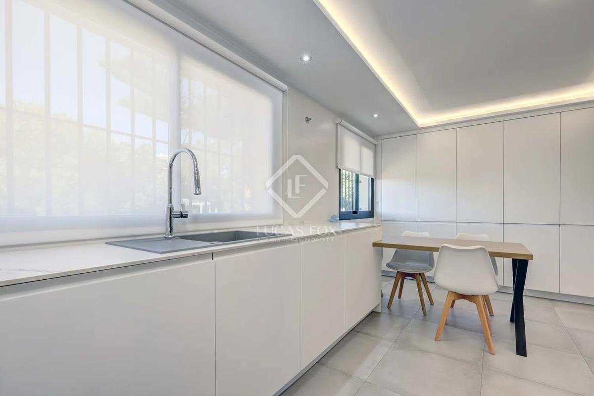 Продажа отдельного шале в  Calle Mozart, Эстепона photo 4