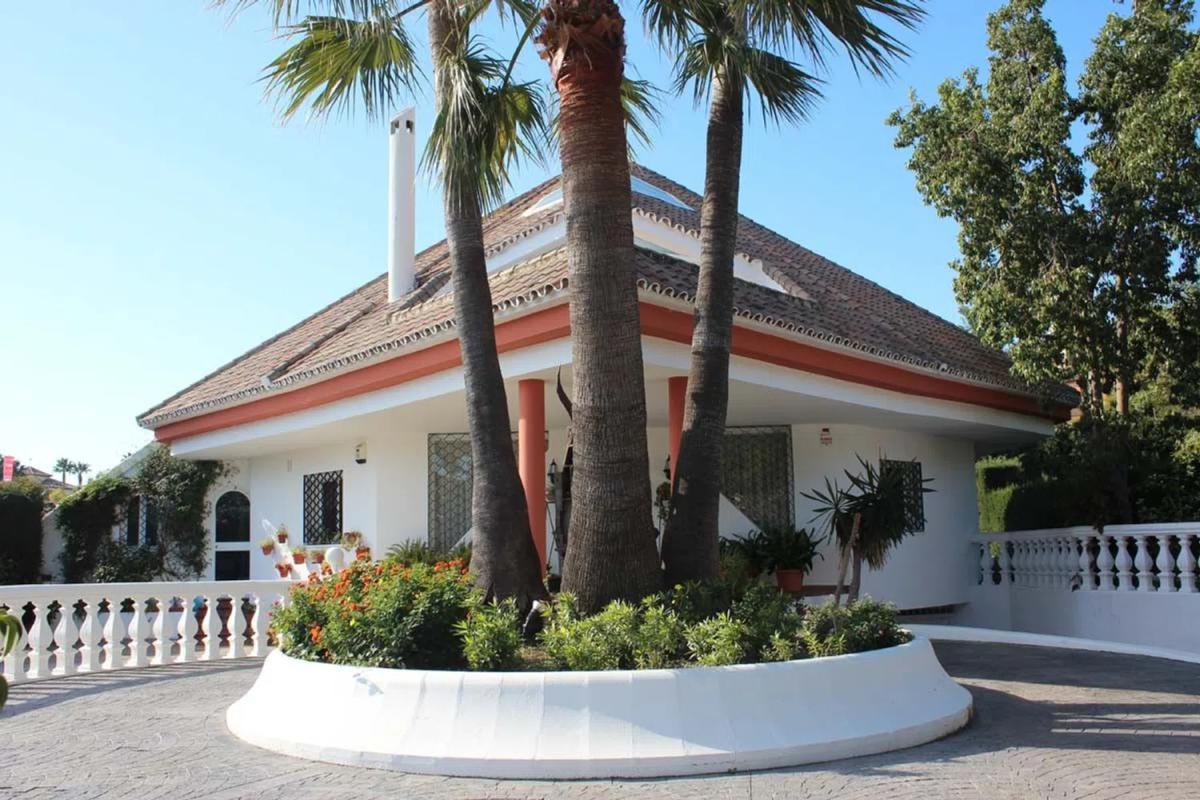 Venta de chalet independiente en Urbanizacion Bel Air s/n, Estepona
 photo 2