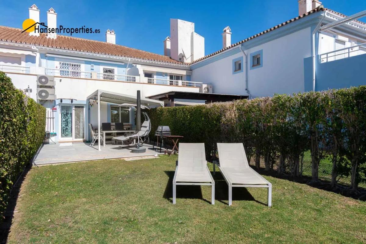 Sprzedaż niezależnego domku jednorodzinnego w  Calle Quintana, 2, Estepona photo 2
