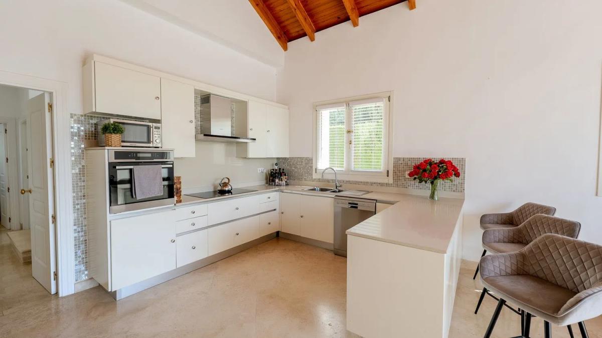 Venta de chalet independiente en Calle Laurel, Estepona
photo 3