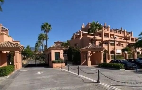 Mieszkanie na sprzedaż w  Calle Campo de Luna, 2, Estepona photo 1
