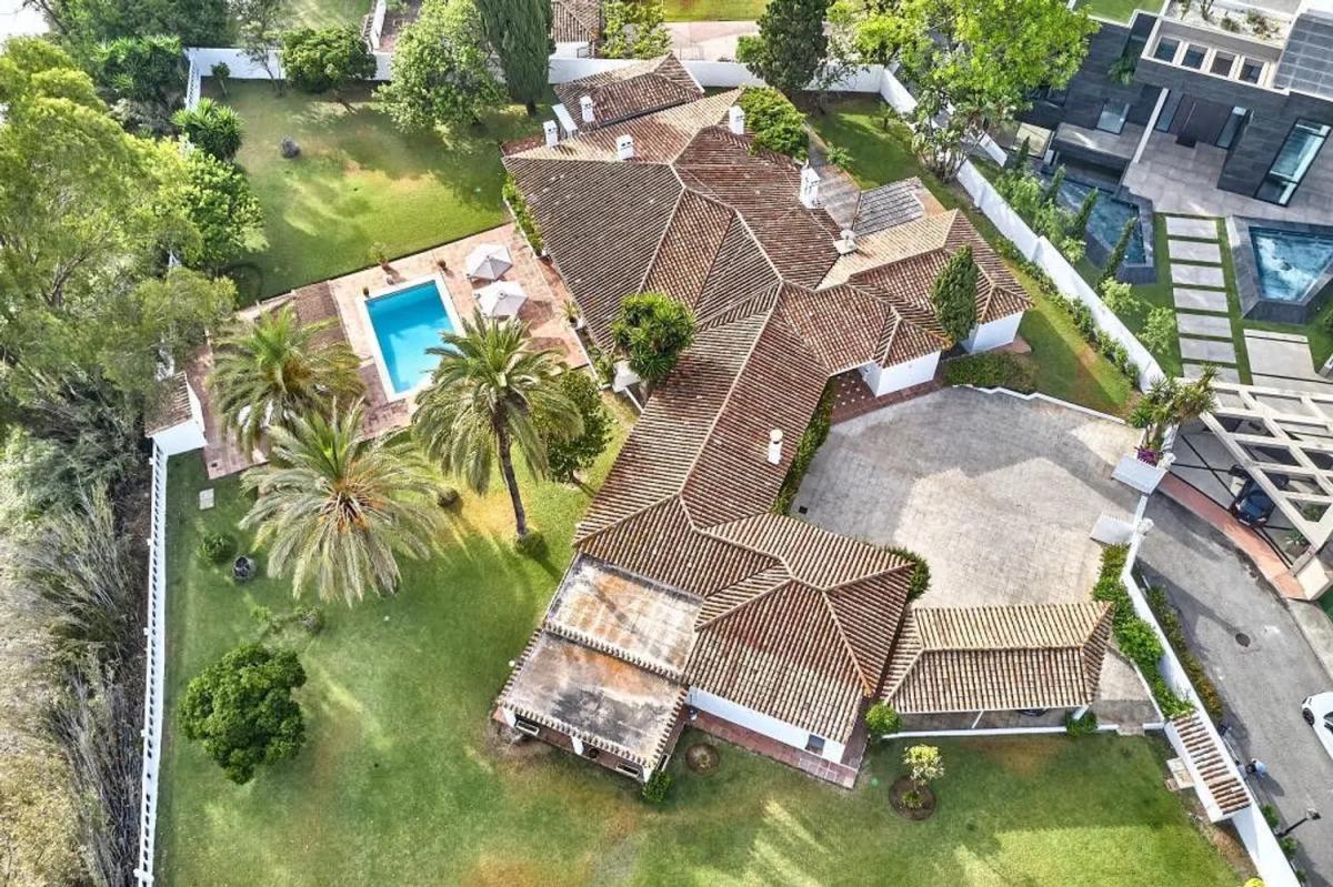 Venta de chalet independiente en Barrio Casasola, Estepona
 photo 2