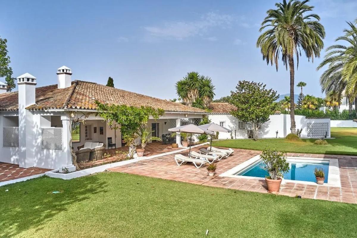 Venta de chalet independiente en Barrio Casasola, Estepona
 photo 3