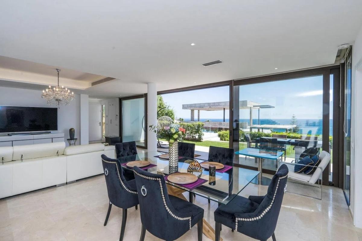 Sale of independent chalet in Barrio Buenas Noches, Estepona
photo 2