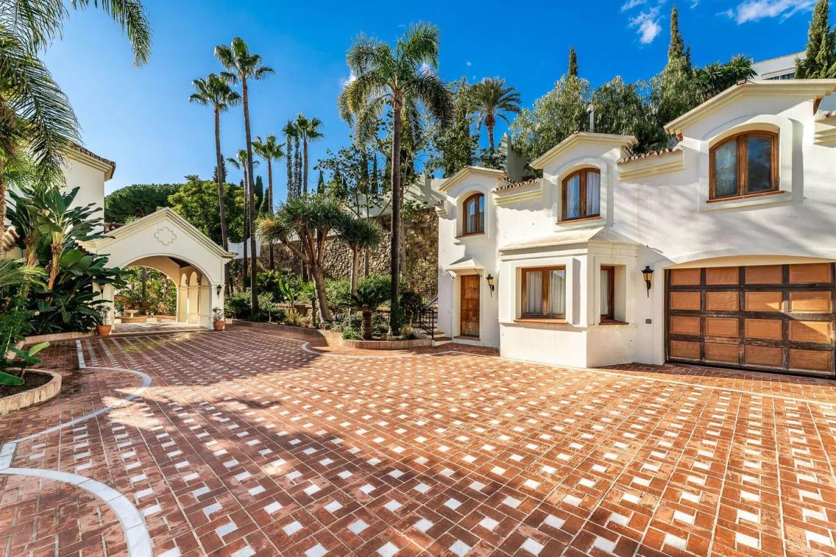 Venta de chalet independiente en Barrio Paraiso-Barronal, Estepona
photo 3