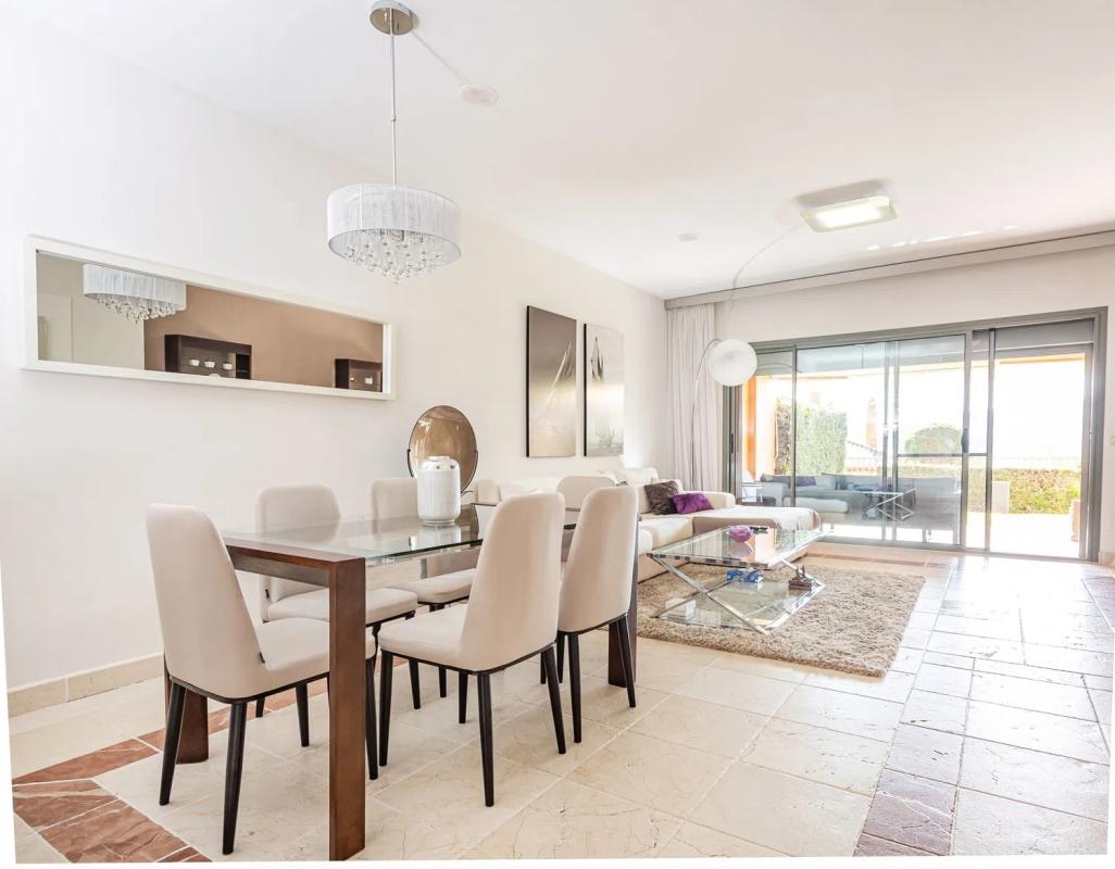 Venta de piso en Calle Pico Alcazaba, 21, Estepona
photo 2