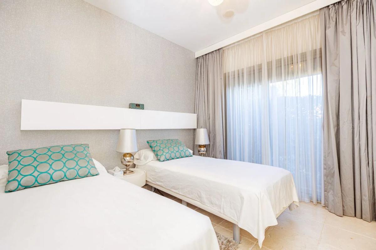 Venta de piso en Calle Pico Alcazaba, 21, Estepona
photo 5