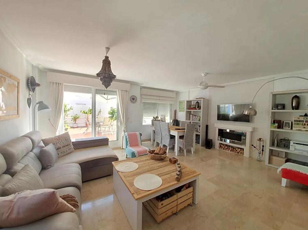 Sprzedaż niezależnego domku jednorodzinnego w Barrio Bel-Air, Estepona photo 2