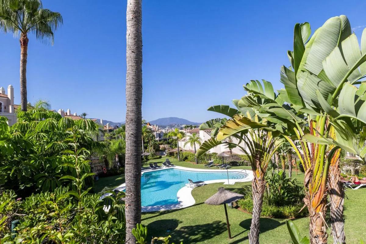 Venta de chalet independiente en Calle Jazmín, 104, Estepona
 photo 2