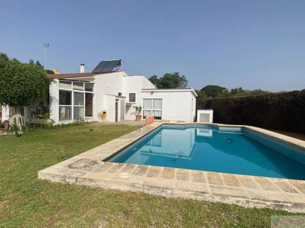 Detached villa for sale in  Barrio El Velerín, Estepona photo 1