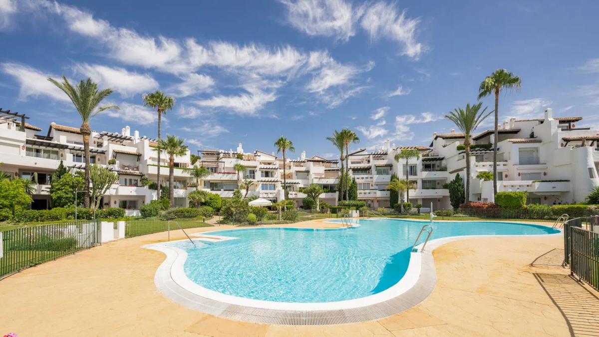 Venta de piso en Calle Trajano, Estepona
photo 3