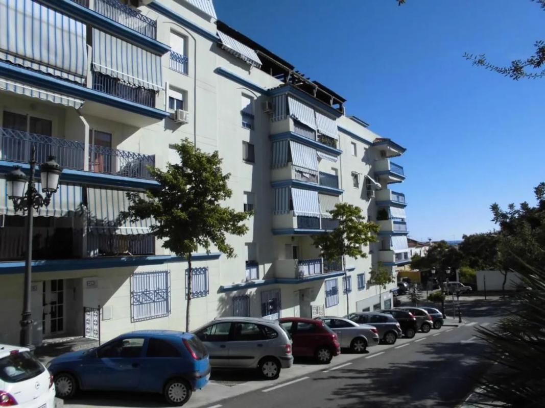 Продажа квартиры на Avenida de los Reales, 32, Эстепона
photo 1