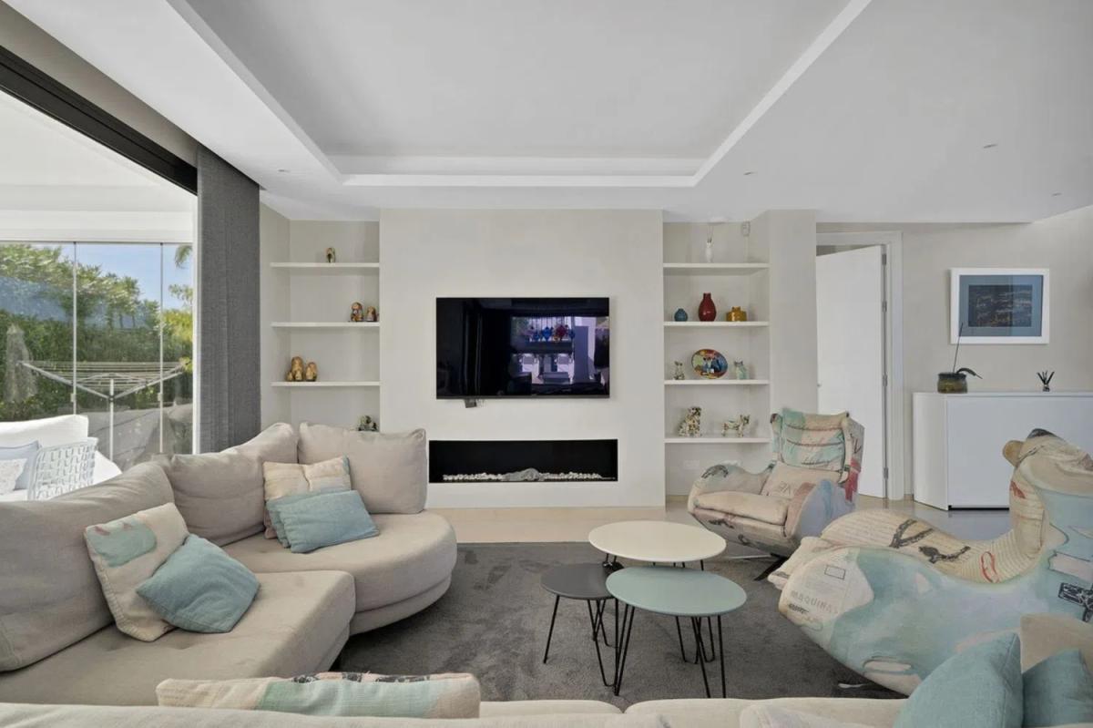 Продажа отдельного шале в  Calle Quintana, 8, Эстепона photo 4