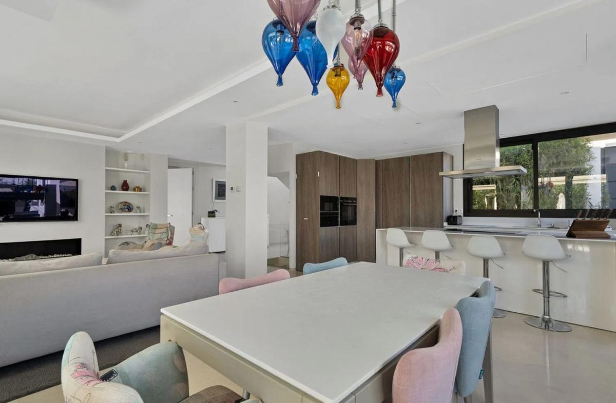 Продажа отдельного шале в  Calle Quintana, 8, Эстепона photo 5