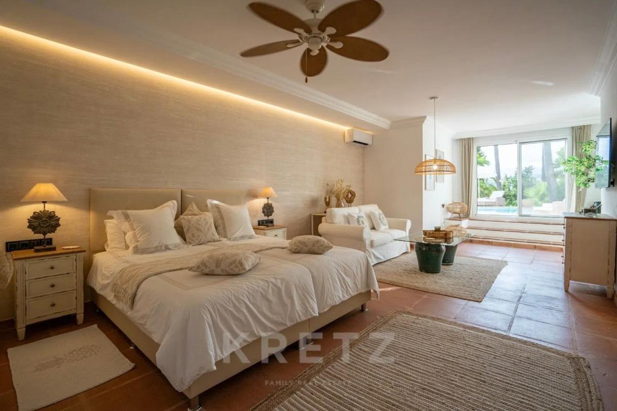 Sprzedaż niezależnego domku jednorodzinnego w Calle Hortensia, Estepona photo 5