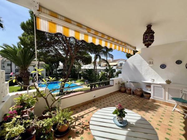 Mieszkanie na sprzedaż w  Barrio Atalaya-Isdabe, Estepona photo 2