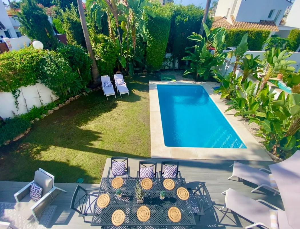 Sprzedaż niezależnego domku jednorodzinnego w  Calle de la Perdiz, Estepona photo 2