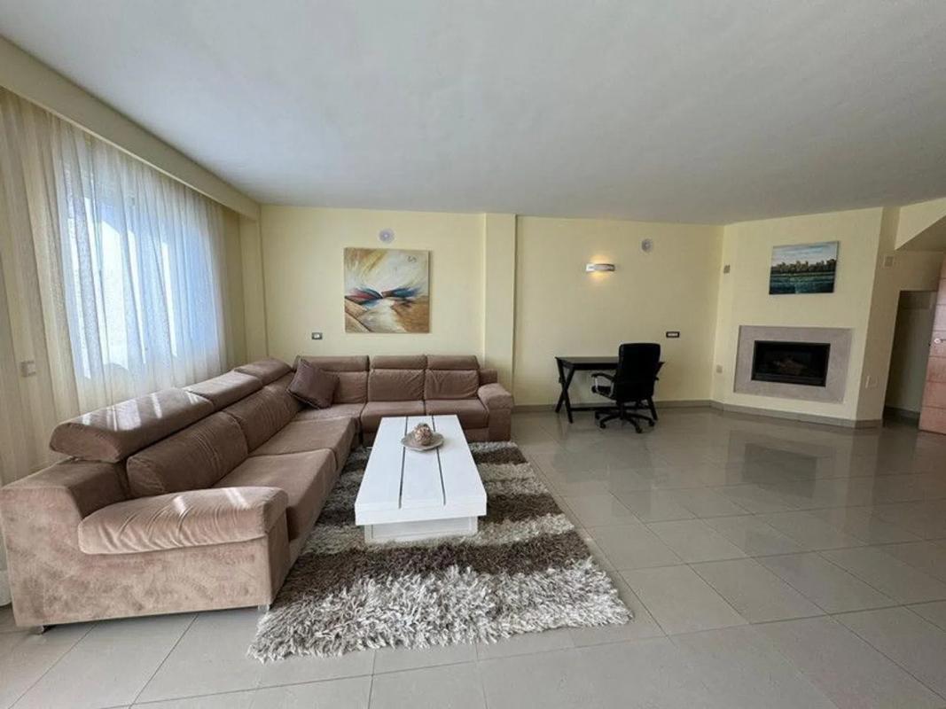 Sprzedaż niezależnego domku jednorodzinnego w Barrio Paraiso-Barronal, Estepona photo 4