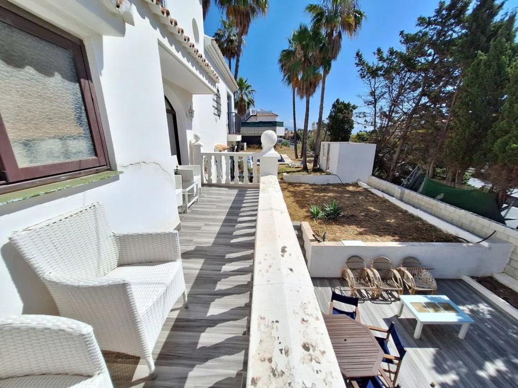 Venta de chalet independiente en Bahia dorada, 23, Estepona
photo 3