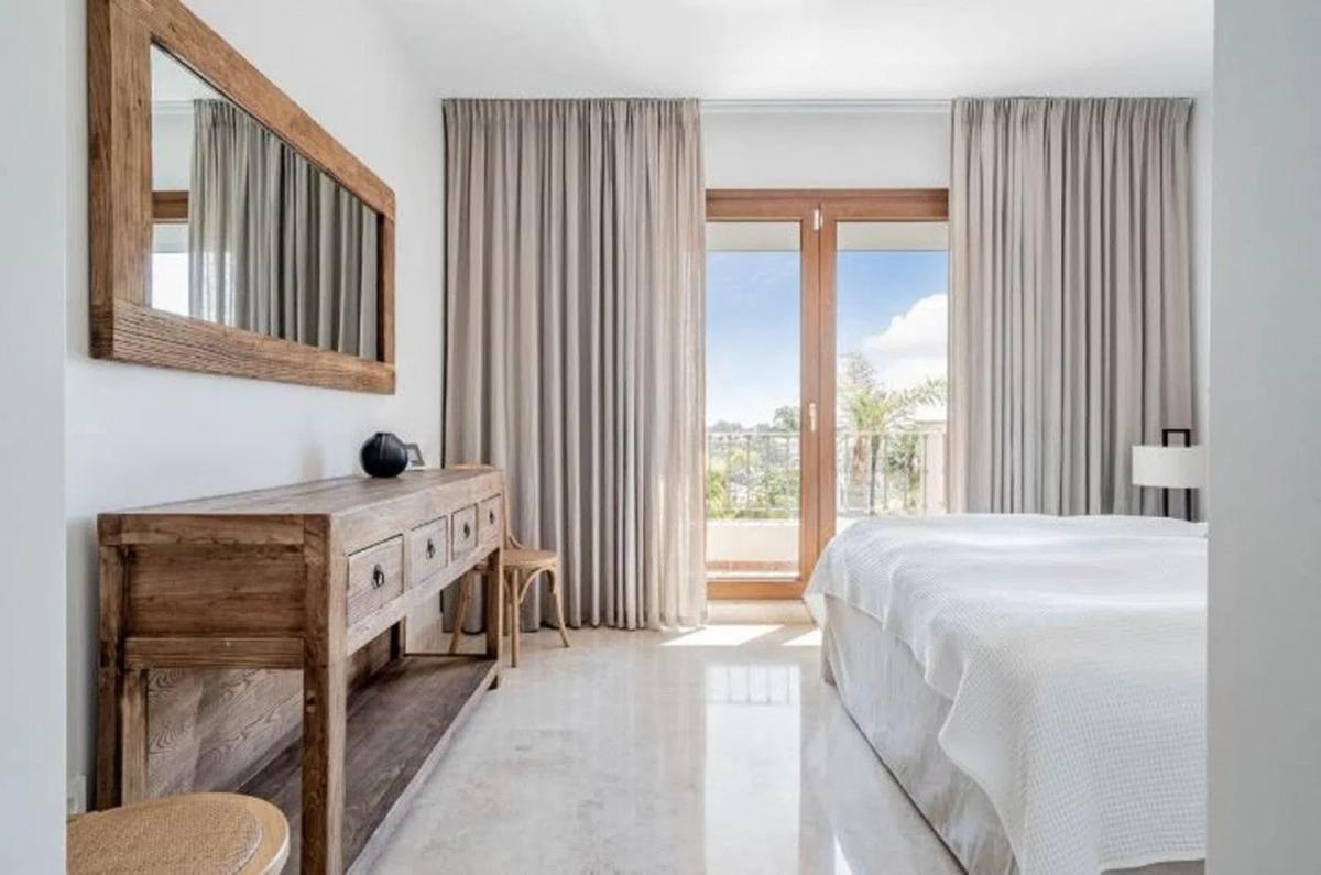 Venta de chalet independiente en Barrio Paraiso-Barronal, Estepona
photo 3