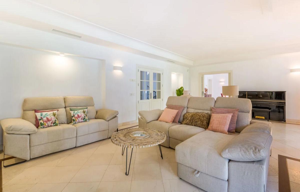 Venta de chalet independiente en Barrio Casasola, Estepona
photo 3