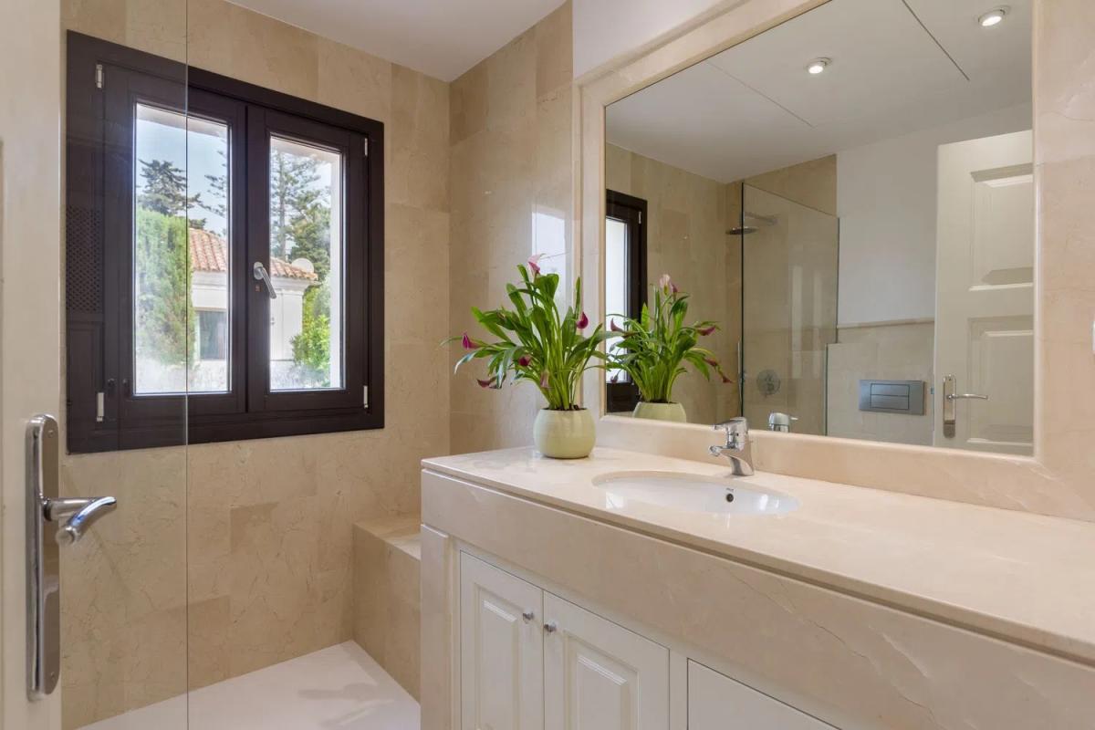 Sprzedaż niezależnego domku jednorodzinnego w Barrio Casasola, Estepona photo 4
