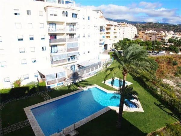Mieszkanie na sprzedaż w Puerta del Mar, 38, Estepona photo 1