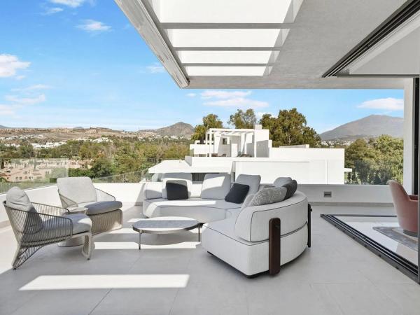 Penthouse na sprzedaż w  Calle Laelia, Estepona photo 4