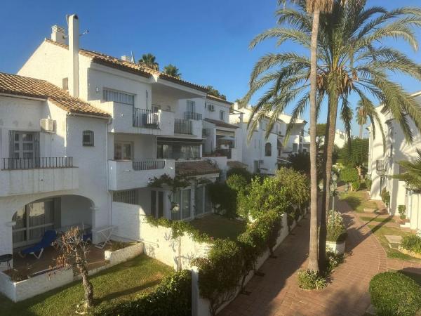Mieszkanie na sprzedaż w  Barrio Paraiso-Barronal, Estepona photo 1