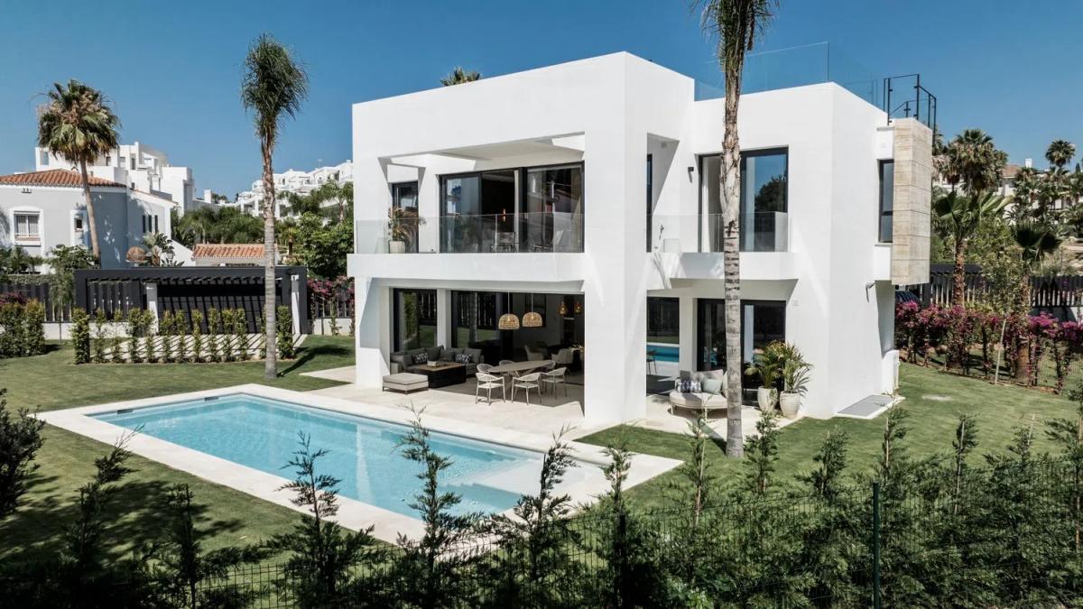 Venta de chalet independiente en Calle Quintana, 8, Estepona
photo 2