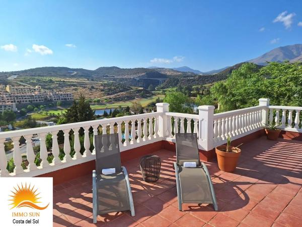 Detached villa for sale in  Calle Nicaragua, 24, Estepona photo 1