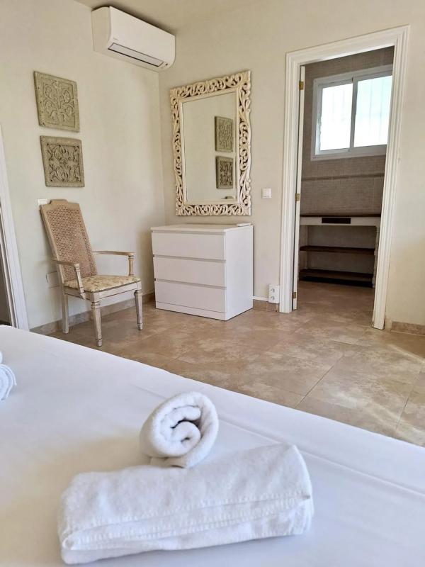 Продажа отдельного шале в  Calle Nicaragua, 24, Эстепона photo 5