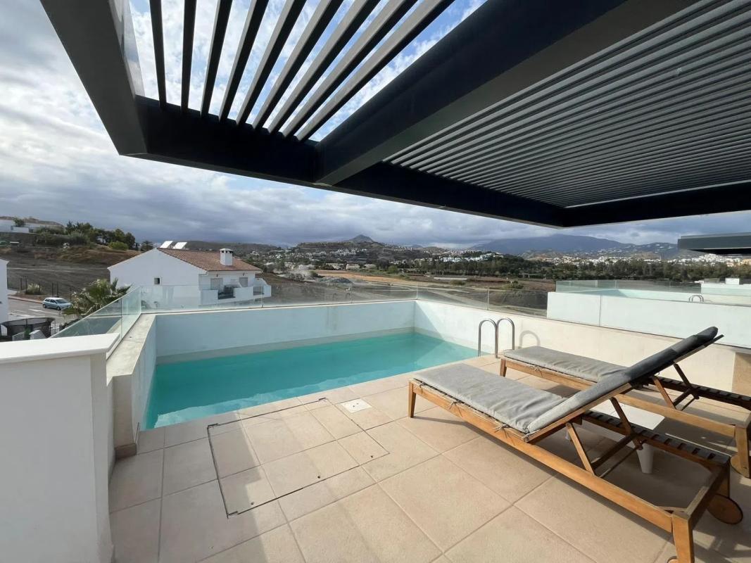 Duplex sale in Calle Jerez, Estepona photo 1