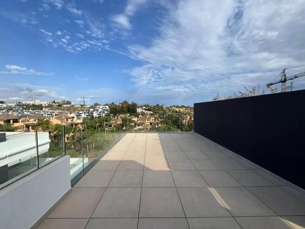 Duplex for sale in Calle Jerez, Estepona photo 4